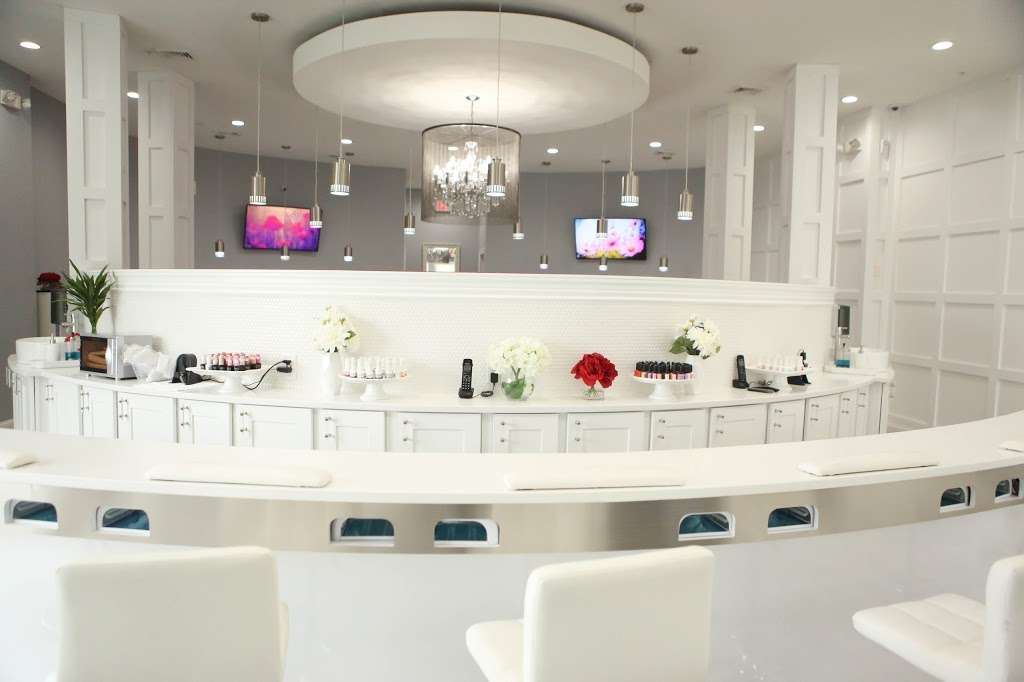 Glam Nail Lounge | 5014 West Chester Pike, Newtown Square, PA 19073 | Phone: (484) 428-3113