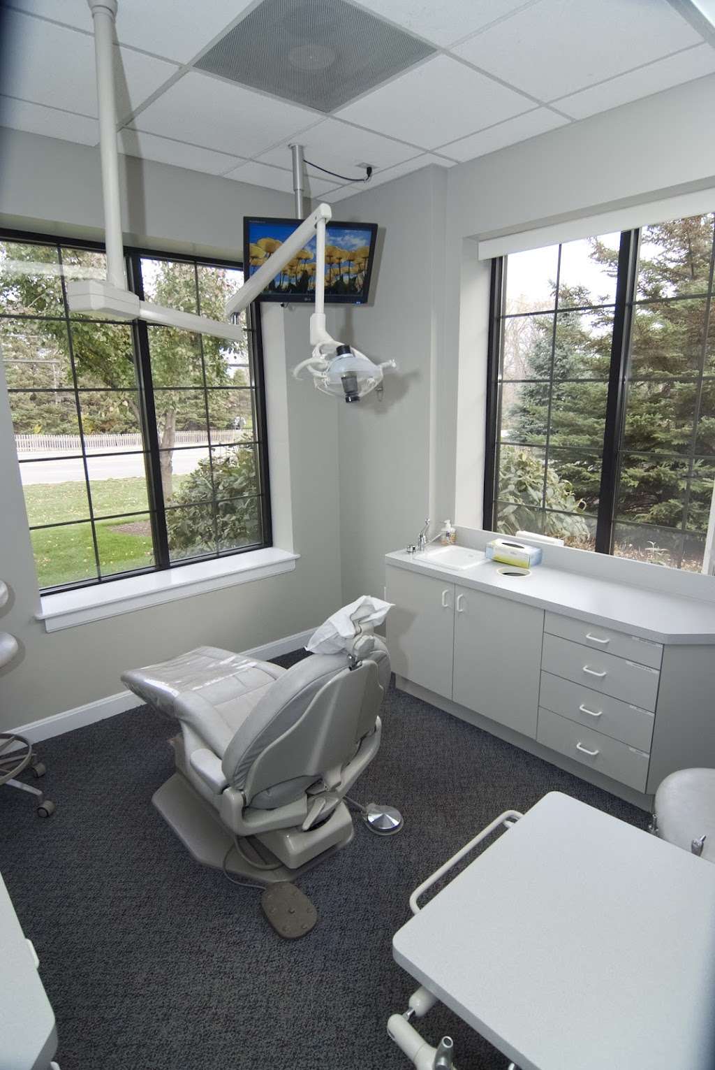 Bradley Rule, DDS | 6475 Washington St Suite 101, Gurnee, IL 60031 | Phone: (847) 662-7717