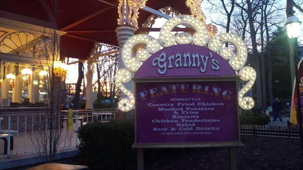 Grannys Country Fried Chicken | Six Flags Great Adventure, Jackson, NJ 08527, USA