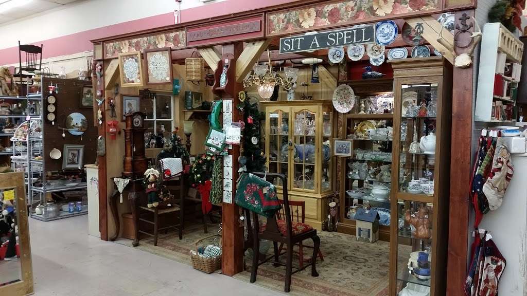 Wildwood Antique Mall of Wildwood | 364 Shopping Center Dr, Wildwood, FL 34785, USA | Phone: (352) 330-2800