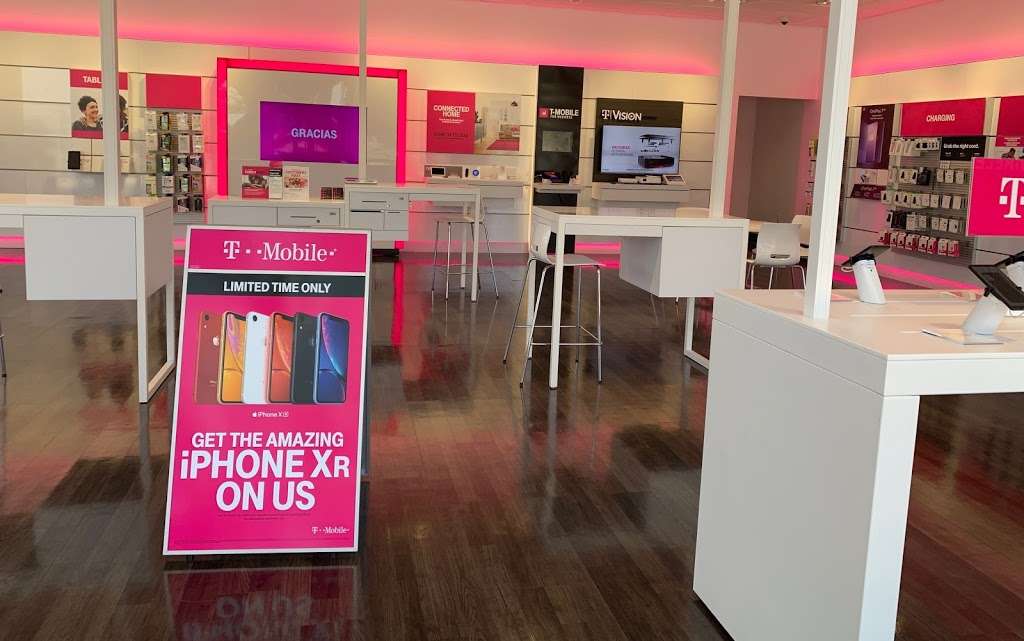 T-Mobile | 3003 North George Bush Freeway, Suite 200, Garland, TX 75040, USA | Phone: (972) 495-3417