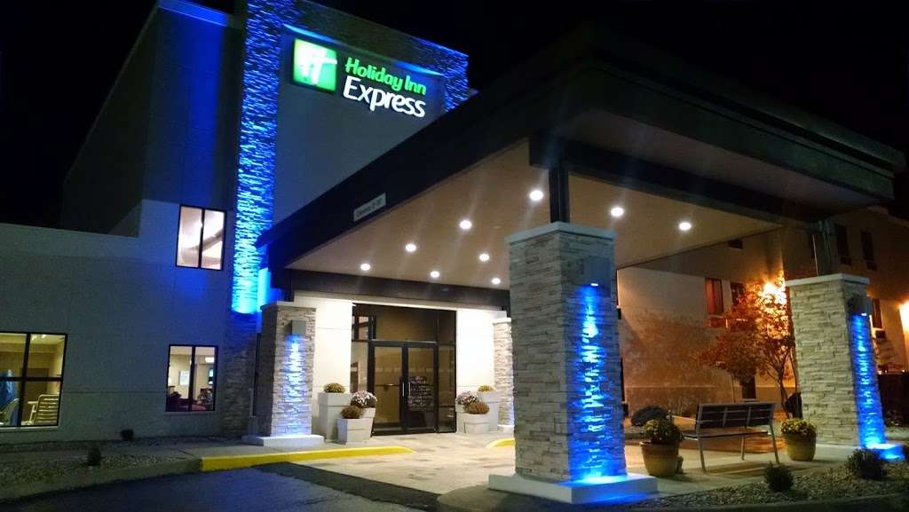 Holiday Inn Express Cloverdale (Greencastle) | 1017 N Main St, Cloverdale, IN 46120, USA | Phone: (765) 795-5050