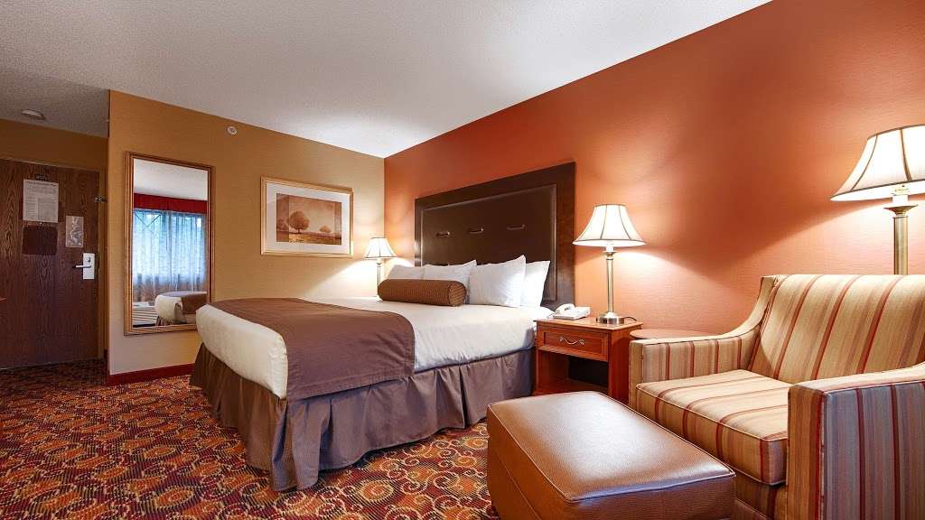 Best Western Plus The Inn at Sharon/Foxboro | 395 Old Post Rd, Sharon, MA 02067, USA | Phone: (781) 784-1000