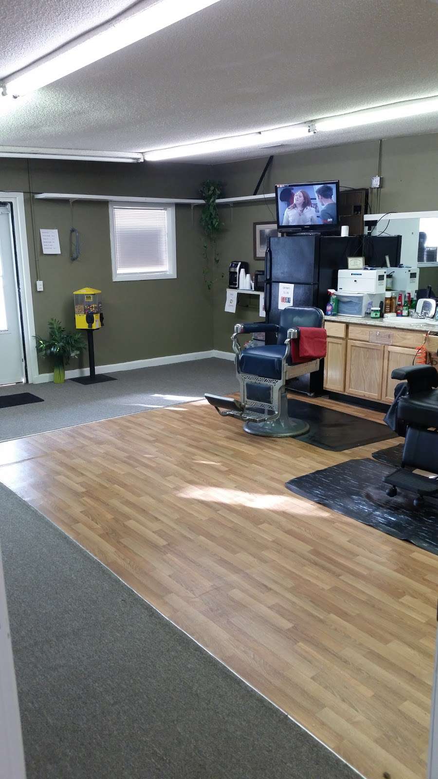 Gregs Barber Shop | 3601 Oakdale Rd, Charlotte, NC 28216, USA | Phone: (704) 763-8561