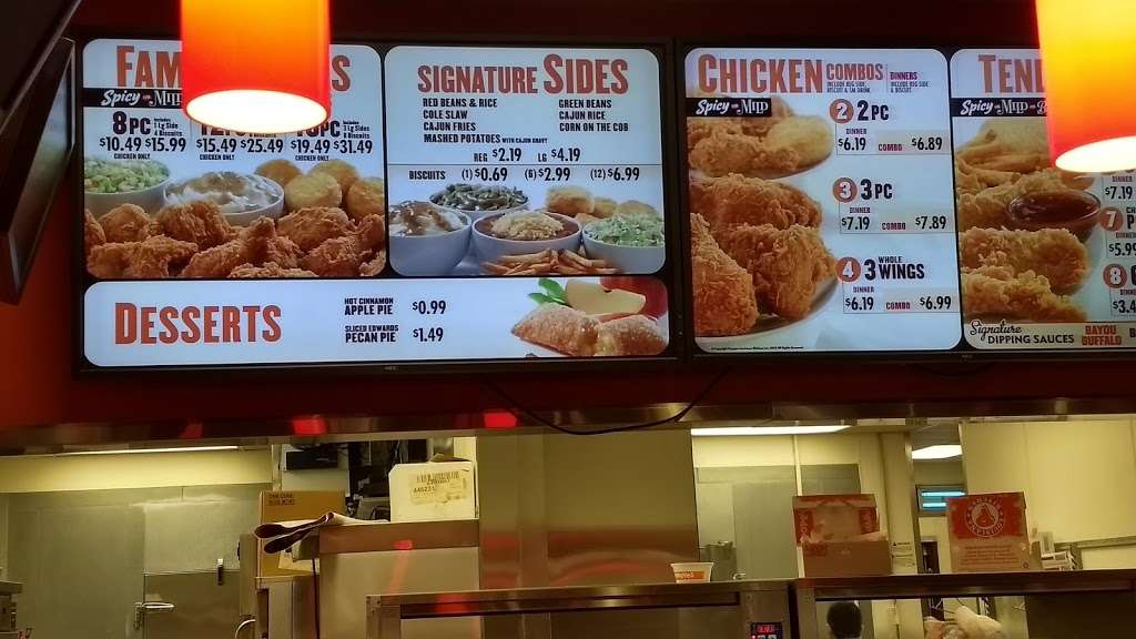 Popeyes Louisiana Kitchen | 1401B TX-332, Clute, TX 77531, USA | Phone: (979) 265-2676