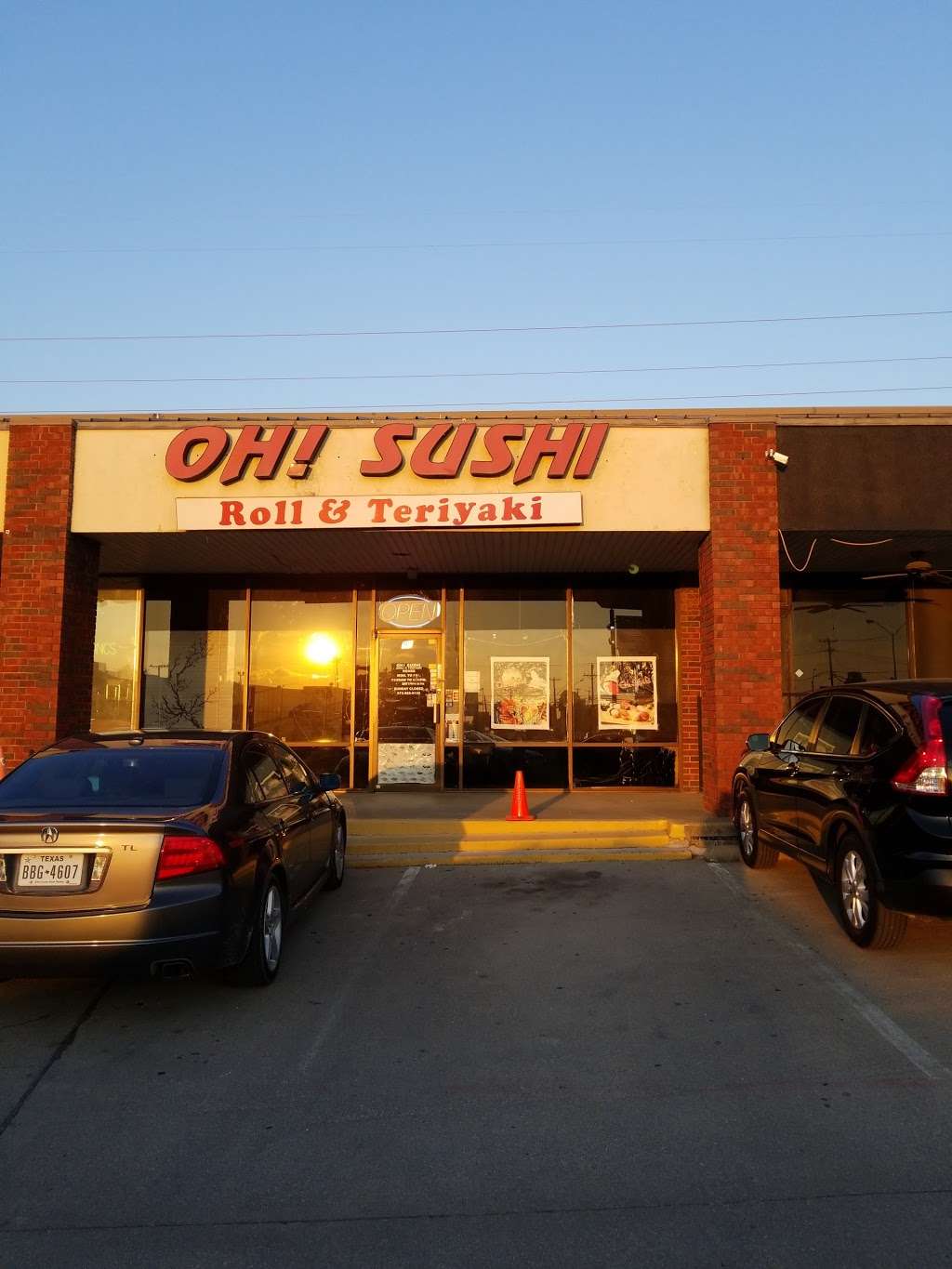 Oh Sushi | 2053 W Northwest Hwy #90, Dallas, TX 75220, USA | Phone: (972) 869-9135