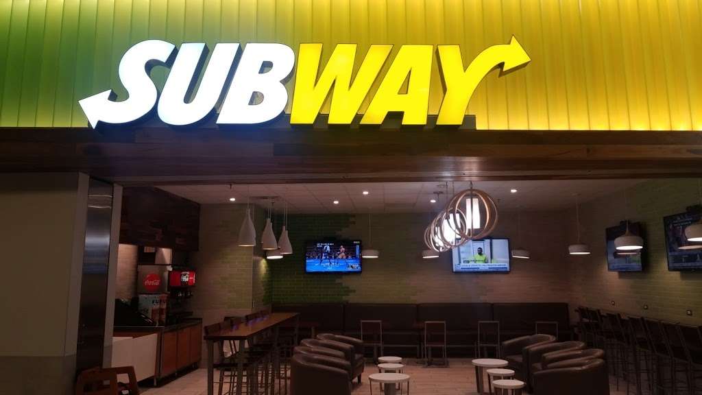 Subway | 2141 S. International Pkwy Dfw Gate B-24, Dfw Airport, TX 75261, USA | Phone: (972) 973-7753