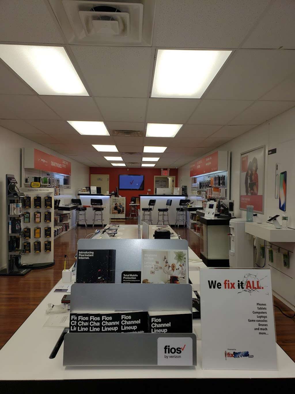 iFixScreens 129th St Rockaway Park - Verizon Wireless Repair Cen | 457 Beach 129th St, Rockaway Park, NY 11694, USA | Phone: (929) 223-0222
