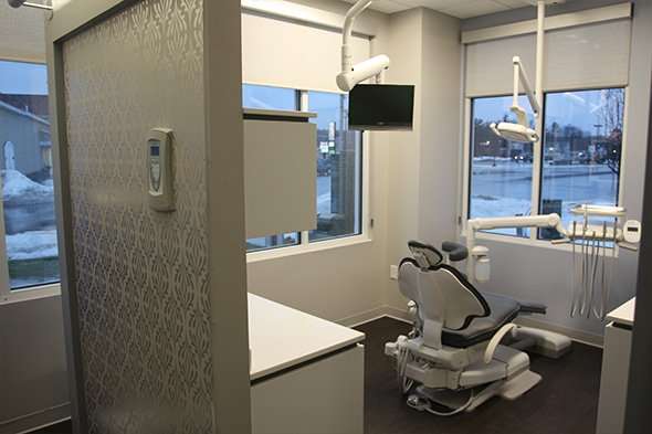 Vanguard Dental Group | 19D Manchester Rd #3, Derry, NH 03038, USA | Phone: (603) 276-1000