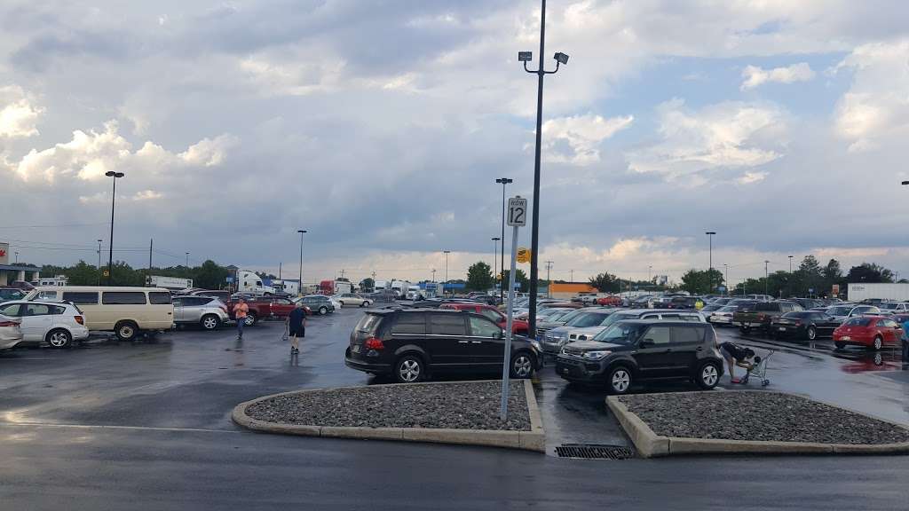 Walmart Supercenter | 1730 Lincoln Way W E, Chambersburg, PA 17202, USA | Phone: (717) 264-2300