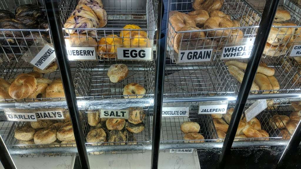 Budd Lake Bagel & Deli | 141 US-46, Budd Lake, NJ 07828, USA | Phone: (973) 448-1300