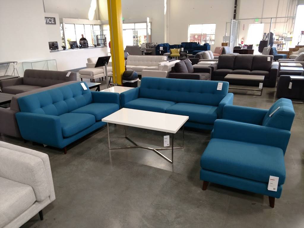 Living Spaces Outlet Center | 18810 Harvill Ave, Perris, CA 92570, USA | Phone: (877) 266-7300