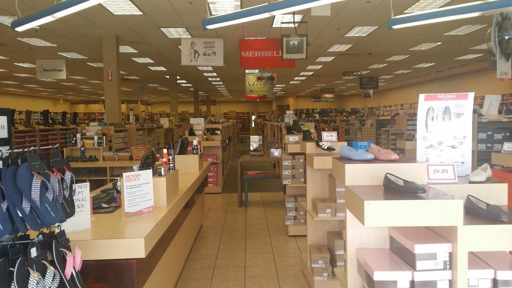 Peltz Shoes 328 Brandon Town Center Dr, Brandon, FL 33511, USA