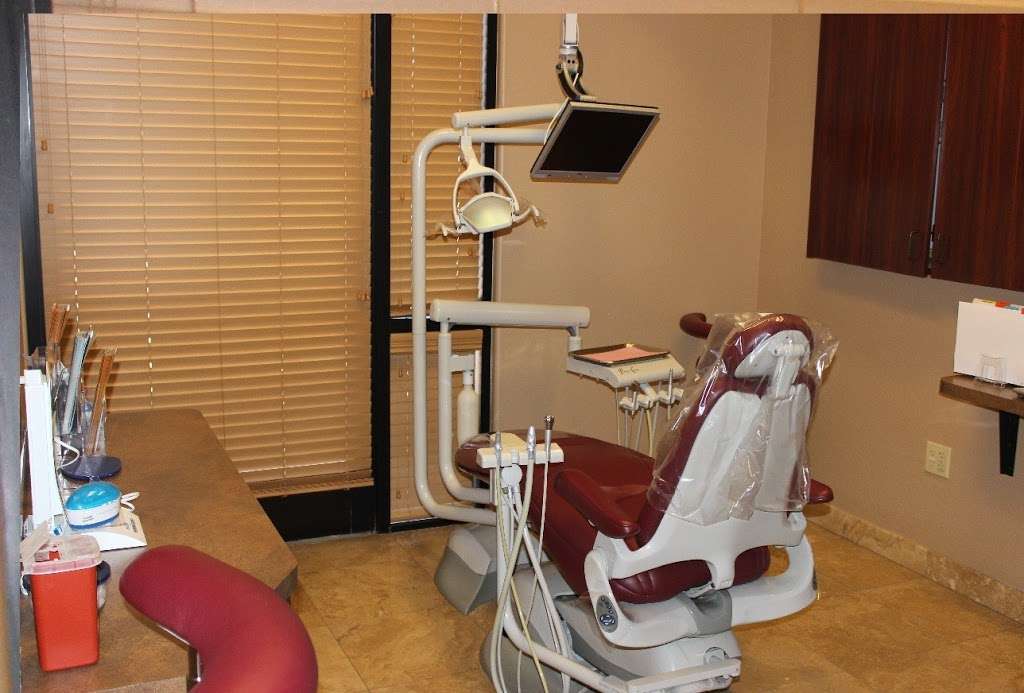 Warner Village Cosmetic & Family Dentistry | 8675 S Priest Dr, Tempe, AZ 85284, USA | Phone: (480) 961-0600