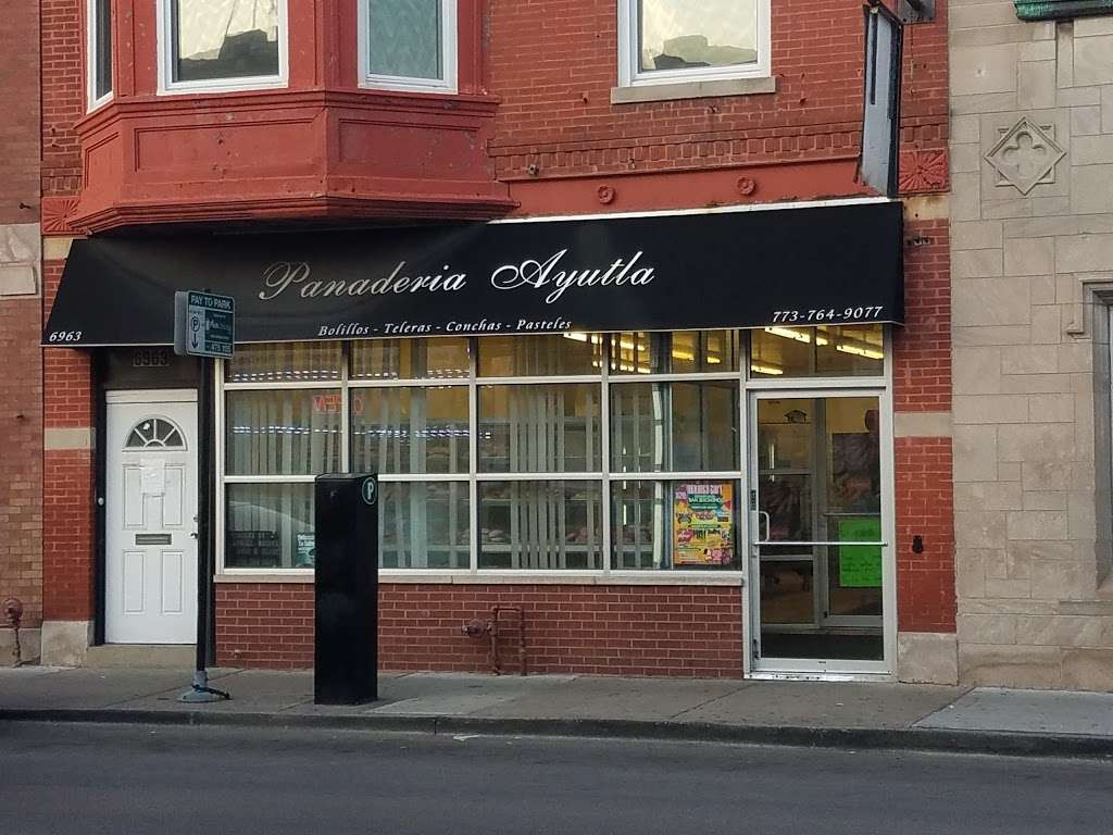 Panaderia Ayutla | 6963 N Clark St # 1, Chicago, IL 60626, USA | Phone: (773) 764-9077