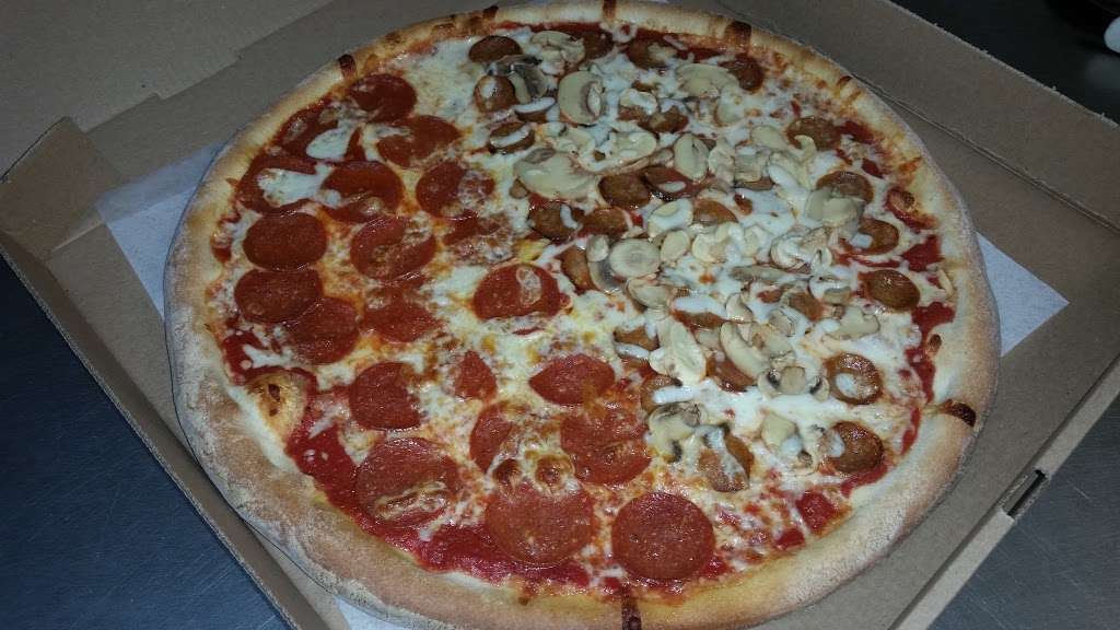 Speedys Pizza | 4013 Fairdale Rd, Philadelphia, PA 19154, USA | Phone: (215) 824-1313