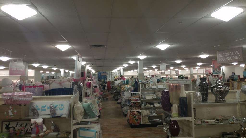 HomeGoods | 4720 Sharon Rd, Charlotte, NC 28210, USA | Phone: (704) 552-8262