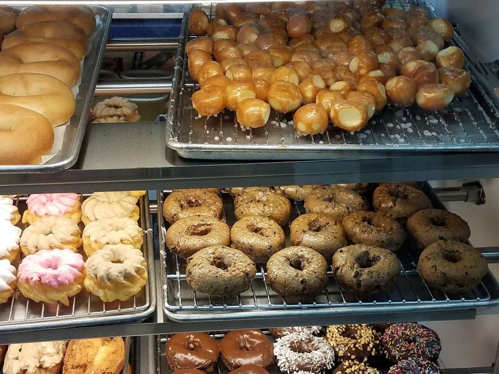 Surfin Donuts Coffee House | 1822 S El Camino Real, San Clemente, CA 92672, USA | Phone: (949) 492-1249