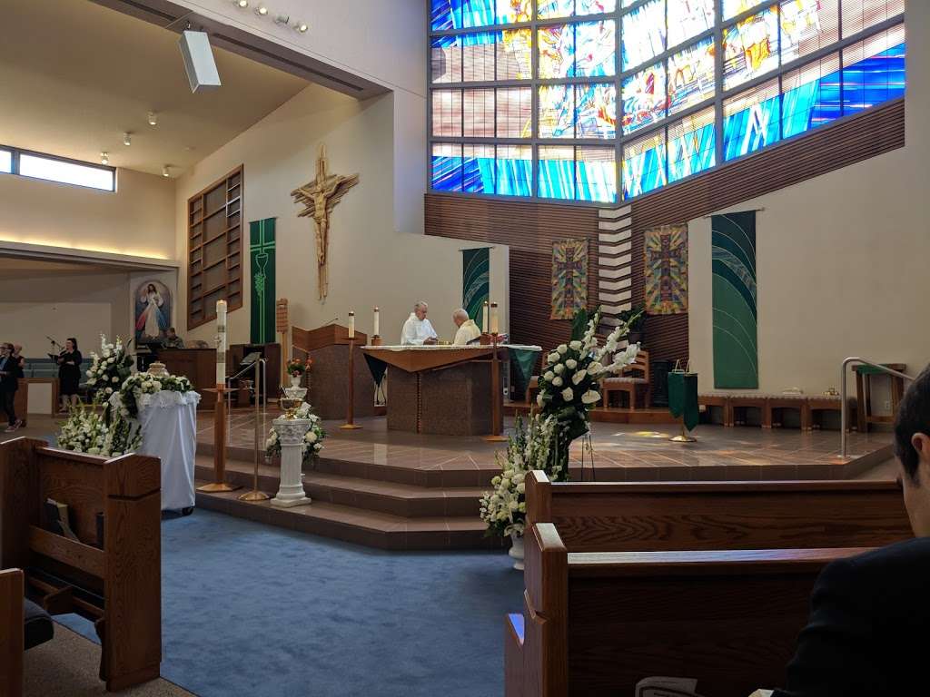 St Pauls Roman Catholic Church | 330 W Coral Gables Dr, Phoenix, AZ 85023, USA | Phone: (602) 942-2608