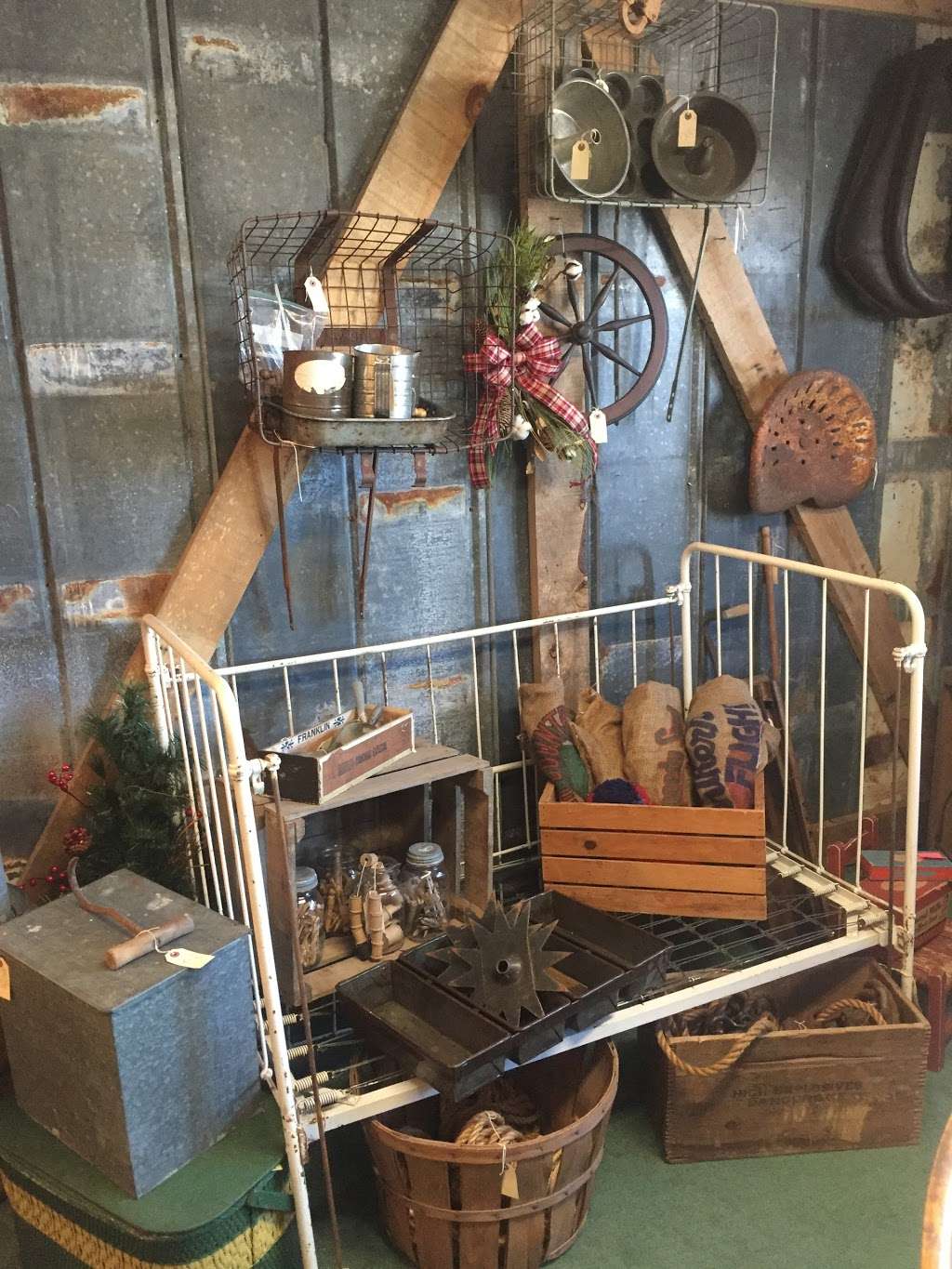 Pump House Antiques | 158 N Main St, Bargersville, IN 46106, USA | Phone: (317) 458-0456