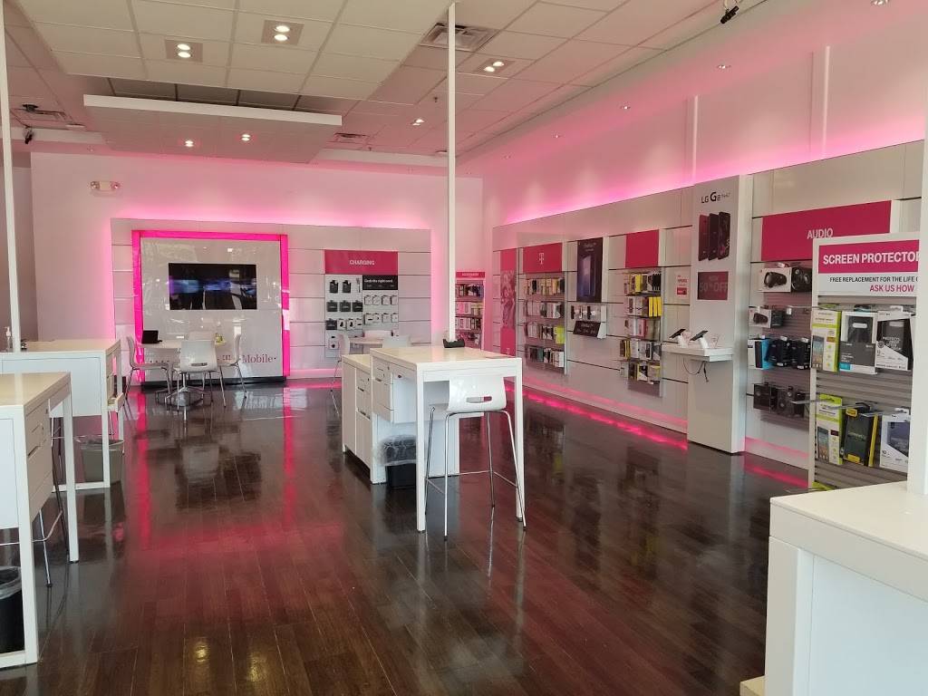 T-Mobile | 3622 S Hurstbourne Pkwy, Louisville, KY 40299, USA | Phone: (502) 491-1615