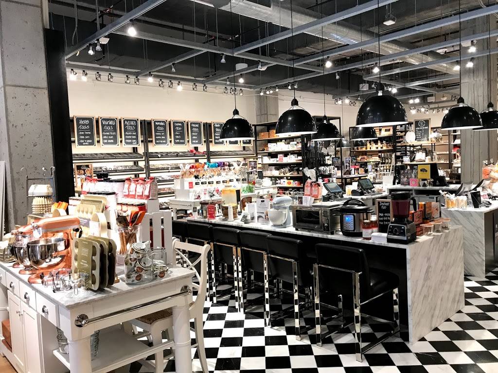 Williams-Sonoma/WS Home | 173 Central Park Ave, Virginia Beach, VA 23462, USA | Phone: (757) 226-0205