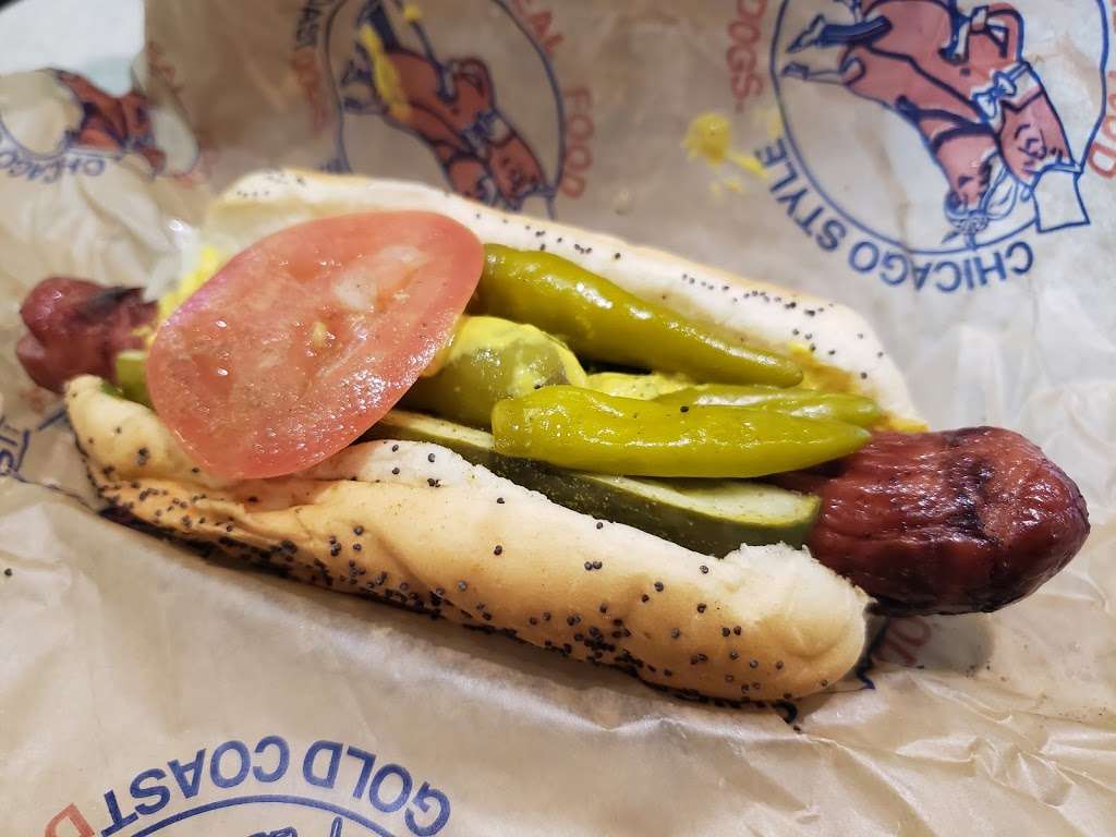 Gold Coast Dogs | 5757 S Cicero Ave, Chicago, IL 60638, USA | Phone: (773) 735-6789