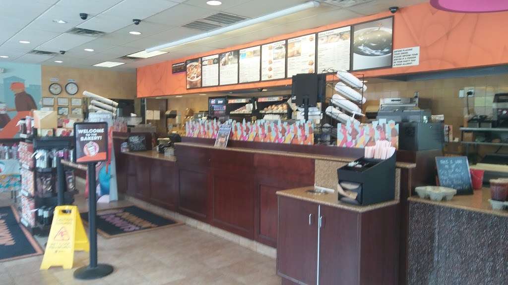 Dunkin Donuts | 69 Middlesex Turnpike, Burlington, MA 01803, USA | Phone: (781) 272-0369