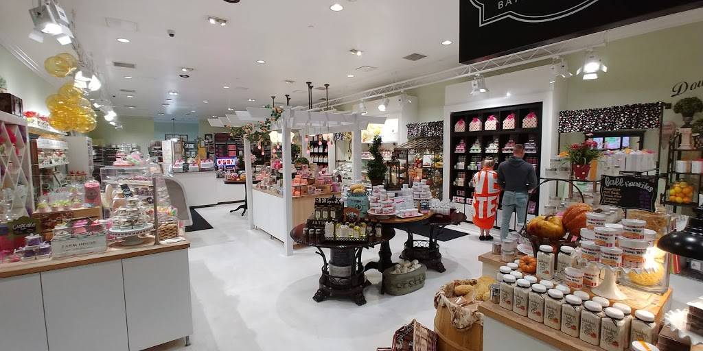 Sweet Bubble Bath Confections | 6569 S Las Vegas Blvd, Las Vegas, NV 89119, USA | Phone: (702) 778-5545