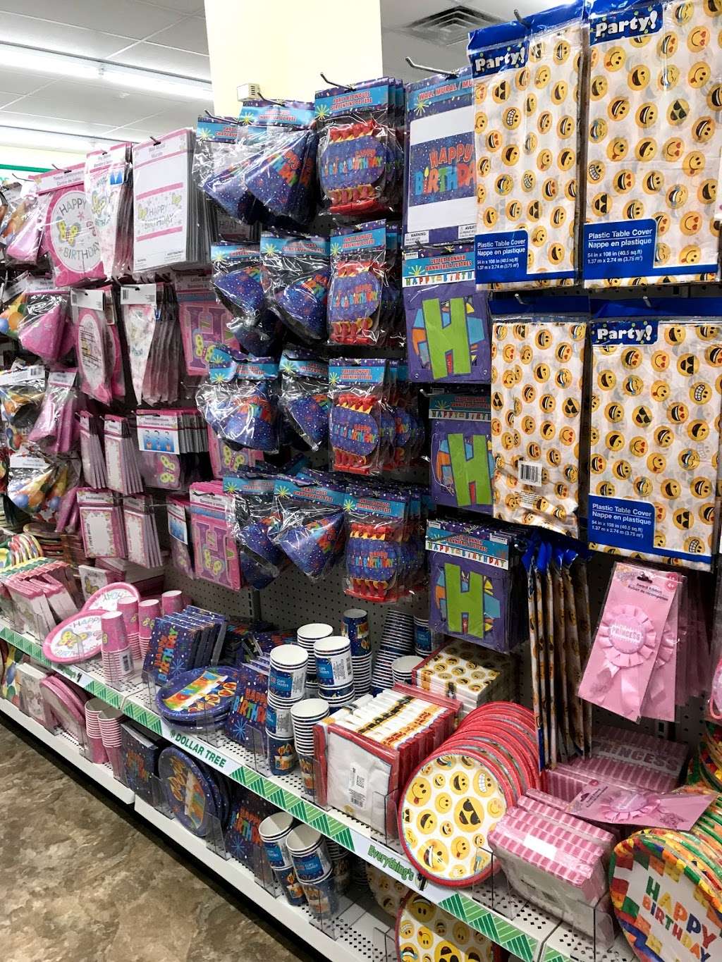 Dollar Tree | 13720 Cross Bay Blvd, Ozone Park, NY 11417, USA | Phone: (718) 374-0200