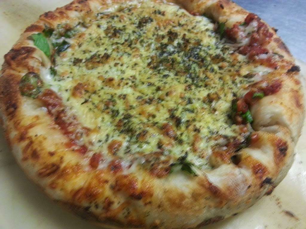 WB Pizza | 6165 Allisonville Rd, Indianapolis, IN 46220, USA | Phone: (317) 205-5555