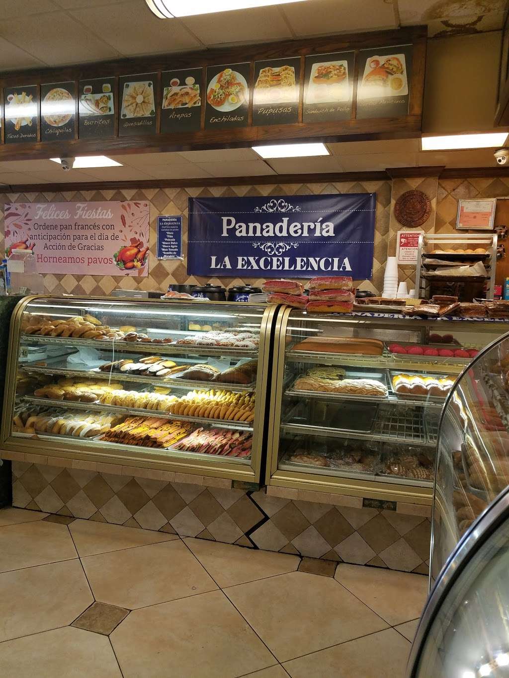 La Excelencia Bakery & Deli | 3 Candlewood Rd, Bay Shore, NY 11706 | Phone: (631) 273-1449