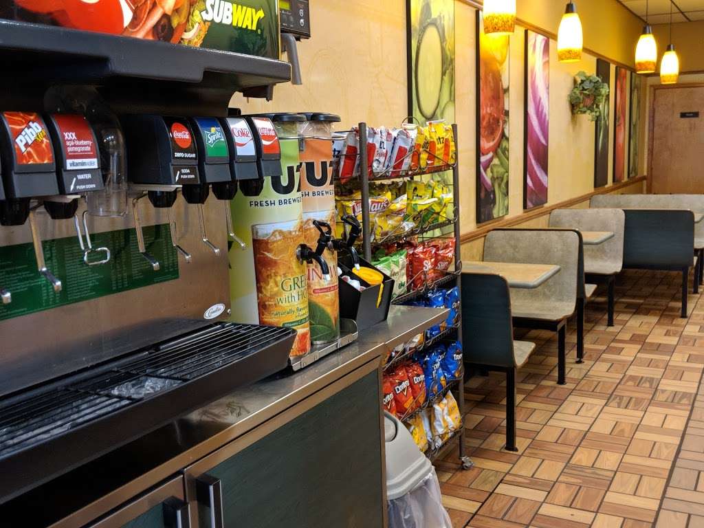 Subway | 180 Leader Heights, York, PA 17402 | Phone: (717) 741-9271