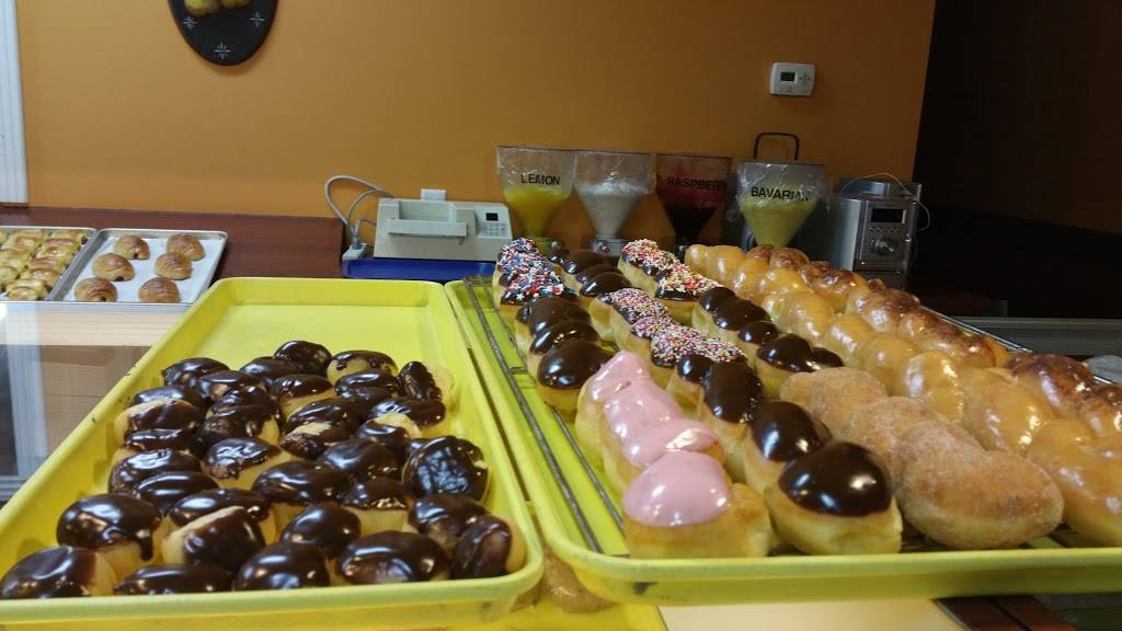 Central Donuts & Bakery | 9500 Ray White Rd #167, Fort Worth, TX 76244, USA | Phone: (817) 741-3633