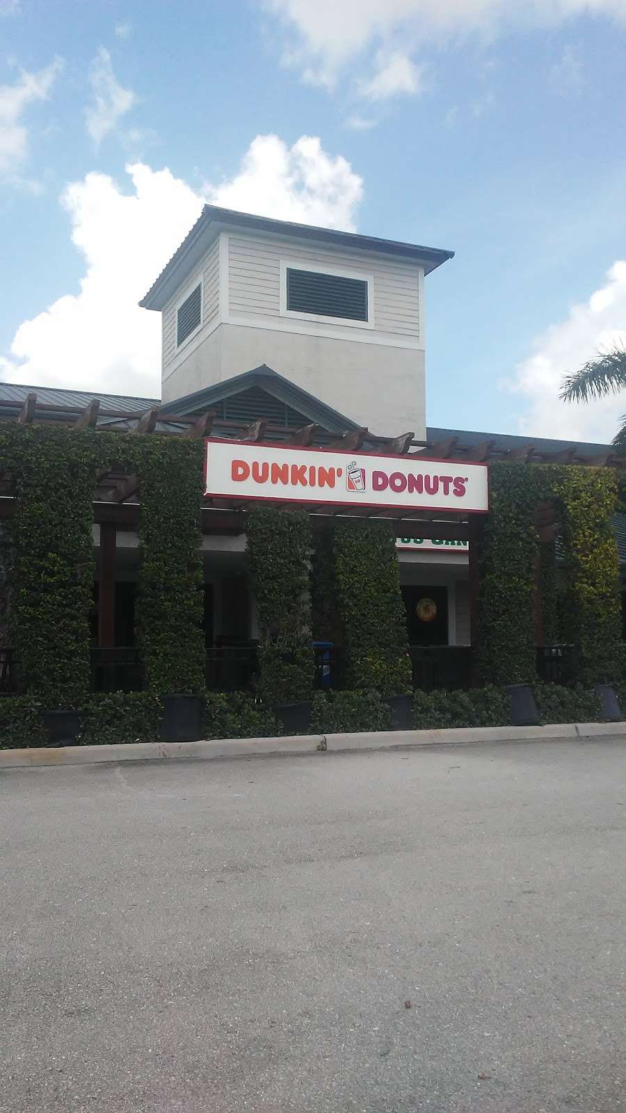 Dunkin Donuts | 13501 S Shore Blvd #109, Wellington, FL 33414 | Phone: (561) 766-2378