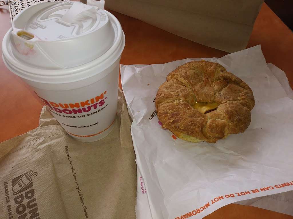 Dunkin Donuts | 2105 US-1, Rahway, NJ 07065 | Phone: (732) 574-3377