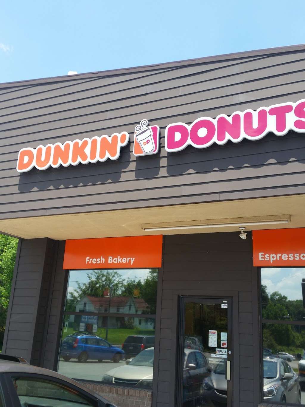 Dunkin | 569 Hamlin Hwy, Hamlin, PA 18427, USA | Phone: (570) 689-7495