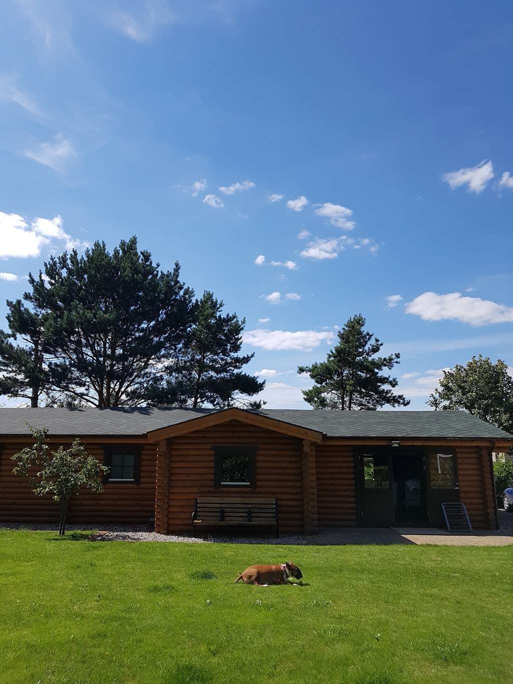 Breaffy Lodges | Elbow Lane Farm Elbow Lane, Hertford SG13 7QA, UK | Phone: 07930 864062