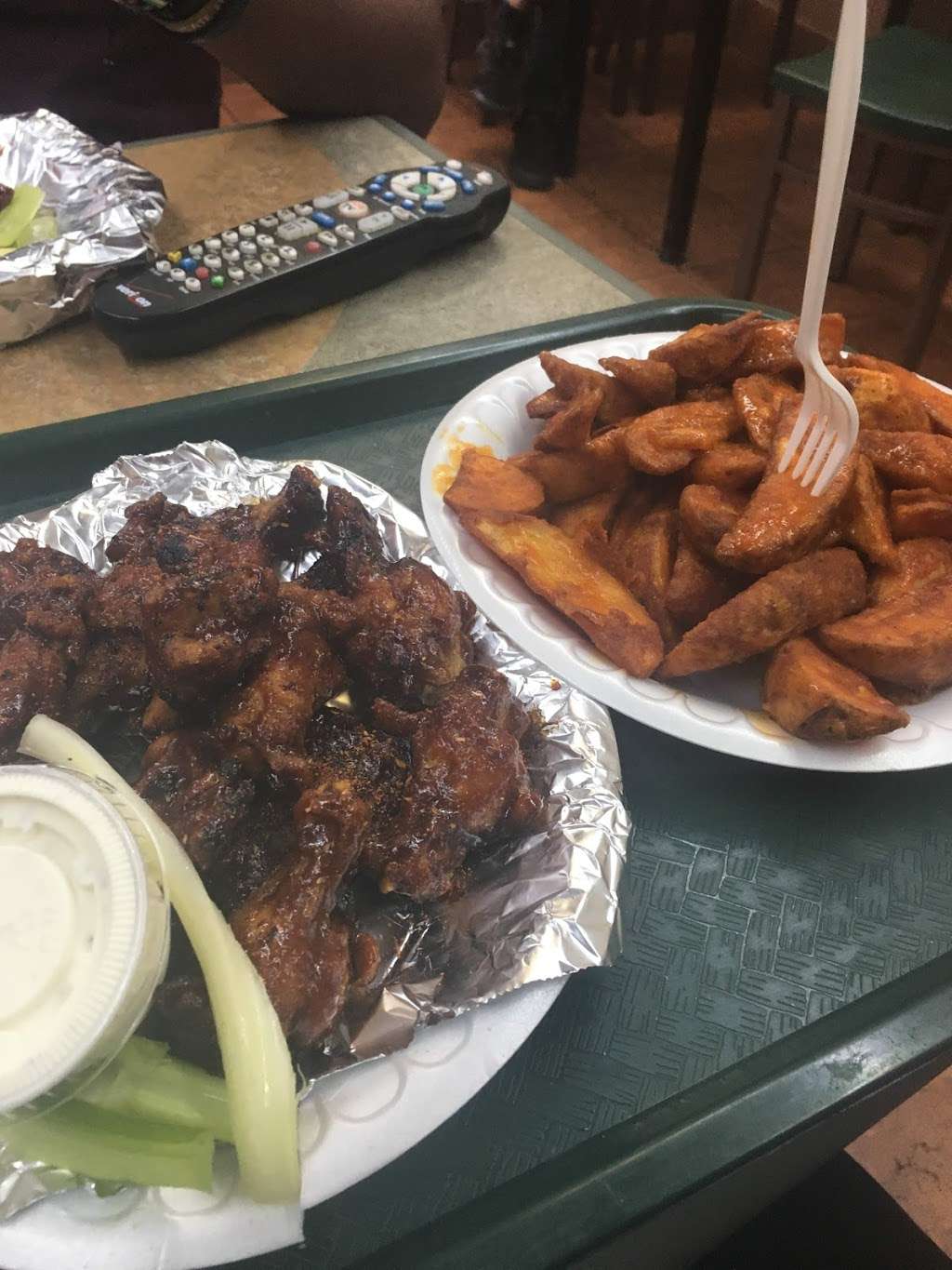 Wing it & Grill | 580 Lawrence Square Blvd S, Lawrence Township, NJ 08648, USA | Phone: (609) 890-1212