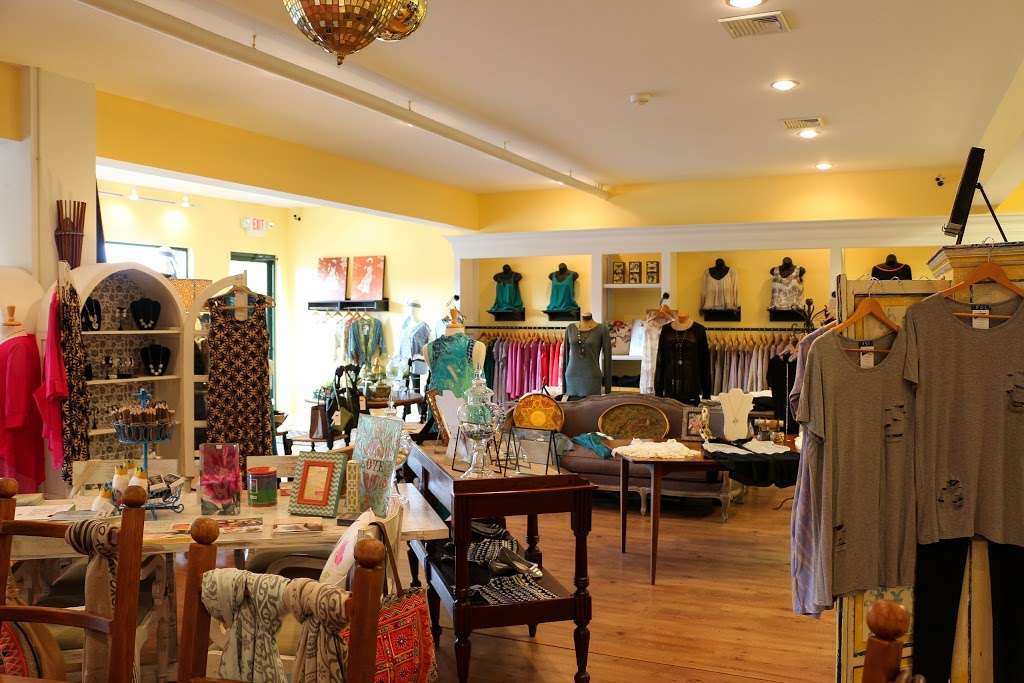 Hip & Chic | 123 NY-94, Warwick, NY 10990, USA | Phone: (845) 986-4322