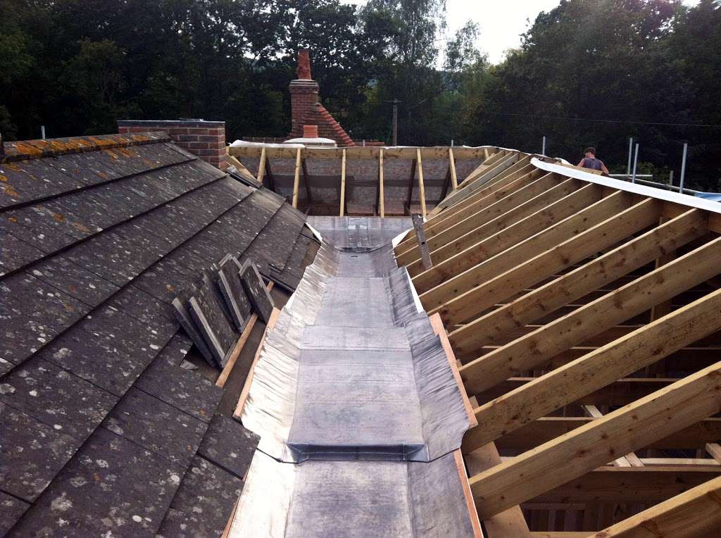 Surrey Lead Work & Roofing - Croydon Roofing Contractor | 455 King Henrys Dr, New Addington, Croydon CR0 0AJ, UK | Phone: 020 8409 0487
