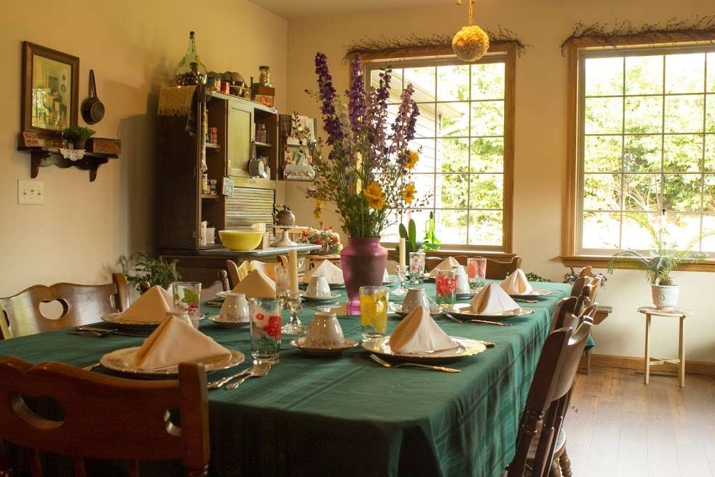 Simple Pleasures Bed & Breakfast | 3737 Division Hwy, East Earl, PA 17519, USA | Phone: (717) 455-3737