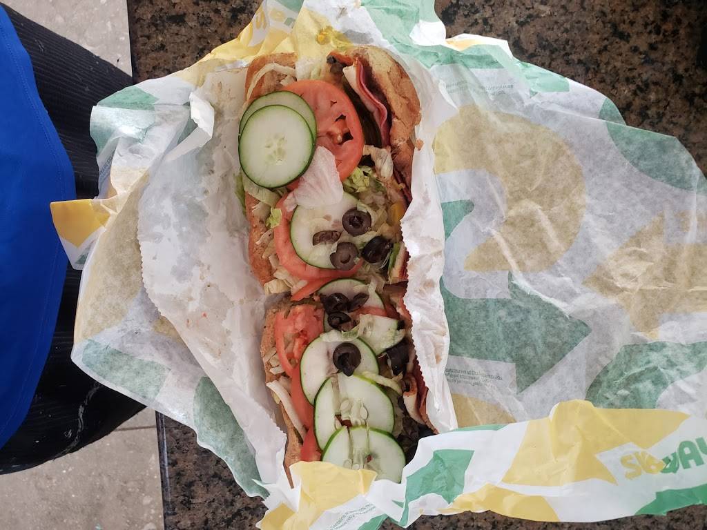 Subway | 7192 Kalanianaole Hwy #C-111, Building C, Honolulu, HI 96825, USA | Phone: (808) 396-2850