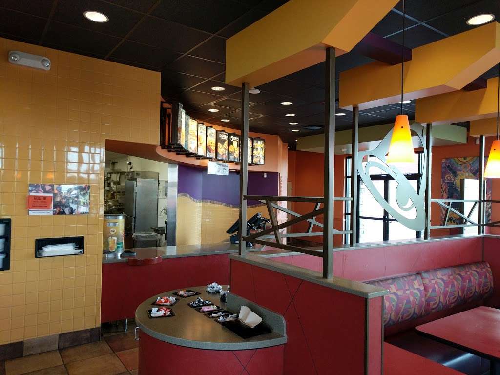 Taco Bell | 10540 Parallel Pkwy, Kansas City, KS 66109, USA | Phone: (913) 328-1203