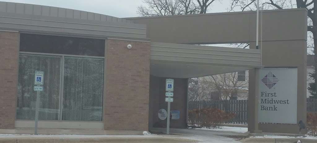 First Midwest Bank | 530 E Washington St, Grayslake, IL 60030, USA | Phone: (847) 543-0170