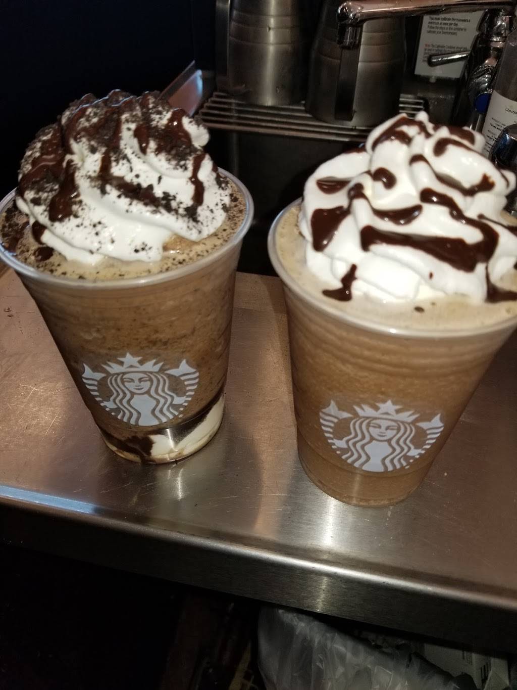 Starbucks | 6600 N 72nd St, Omaha, NE 68122, USA | Phone: (402) 573-2220