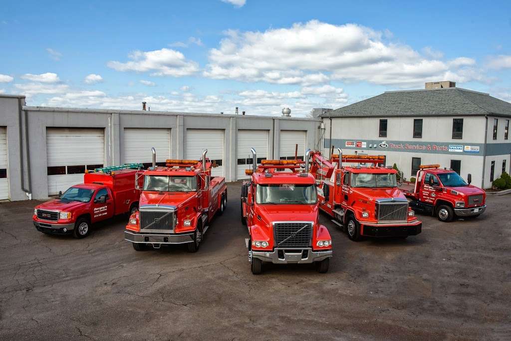 Bergeys Truck Centers | 446 Harleysville Pike, Souderton, PA 18964, USA | Phone: (215) 721-3400
