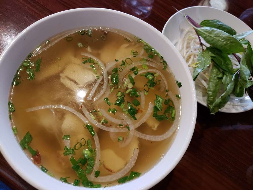 Pho Au Lac | 158 Tuskawilla Rd Suite 1300, Winter Springs, FL 32708 | Phone: (407) 278-3113