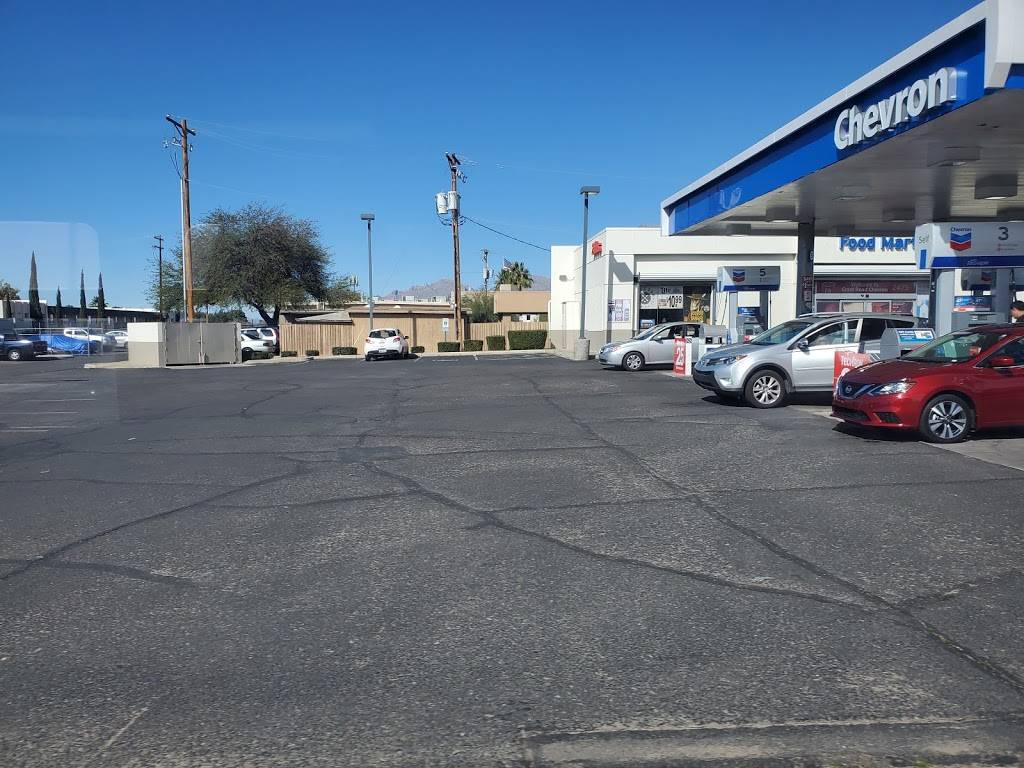 Chevron | 2475 E Grant Rd, Tucson, AZ 85719, USA | Phone: (520) 319-0665