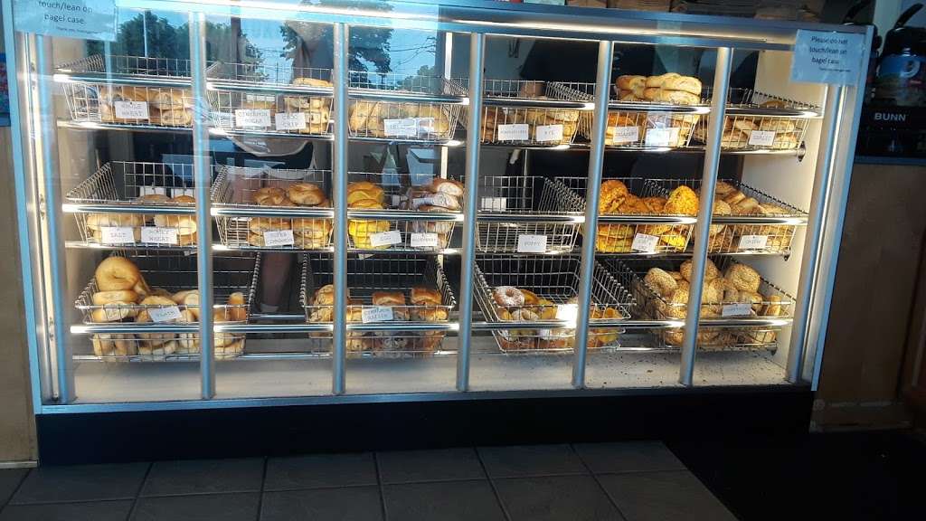 Sharkys Bagels | 4 Somerdale Rd, Blackwood, NJ 08012, USA | Phone: (856) 302-6745